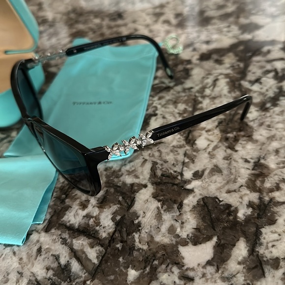 Tiffany & Co. sunglasses - Picture 2 of 6